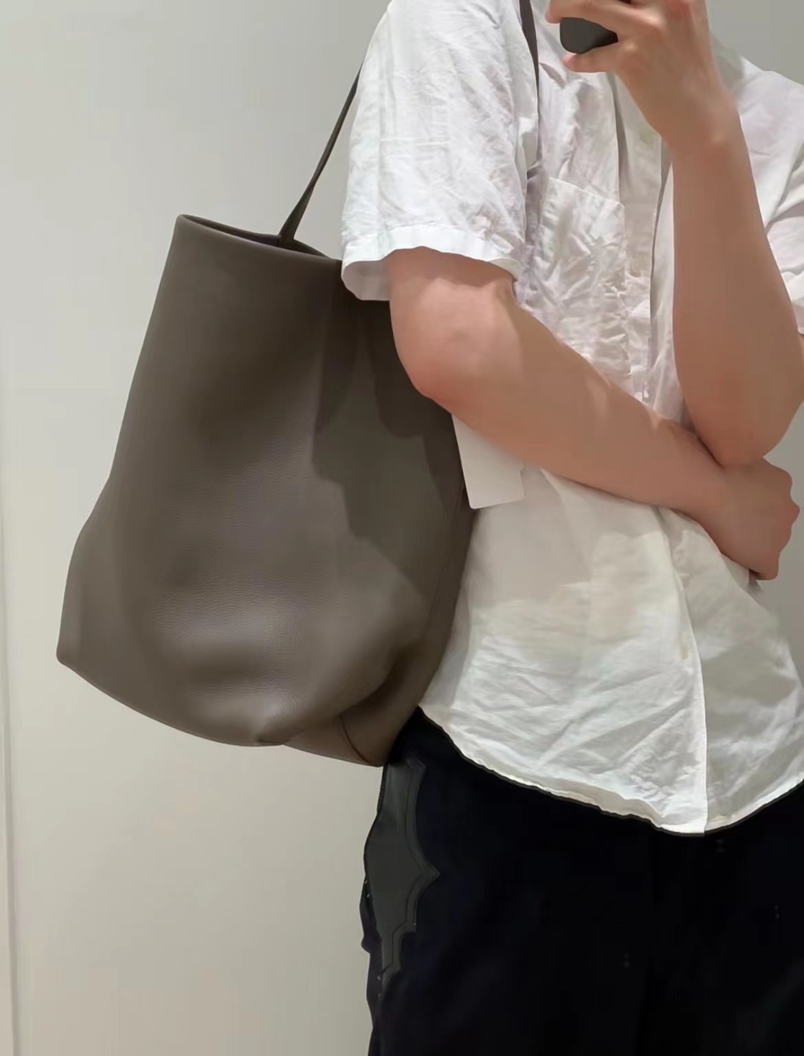 牛革製秋冬バッグ：耐久性があり通気性の良い大容量通勤トートバ - Women Bags Leather のレビューと価格