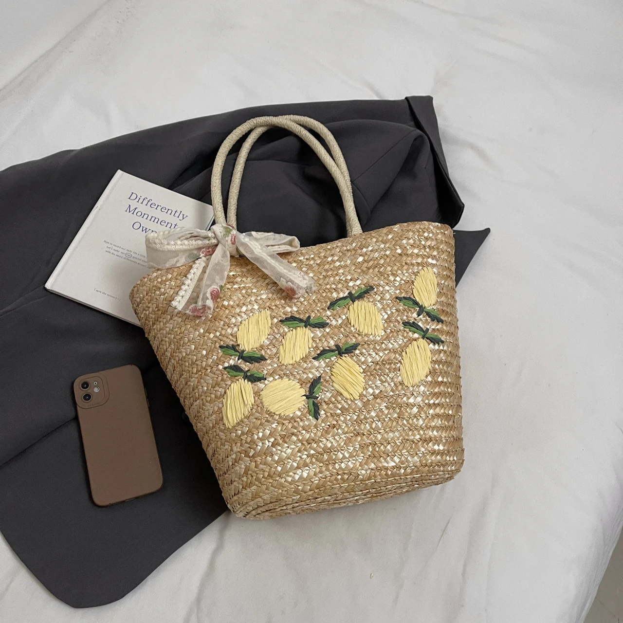 大容量ビーチショルダーバッグデザイナー刺繍ハンドバッグ夏の手 - Woven Straw Bag のレビューと価格