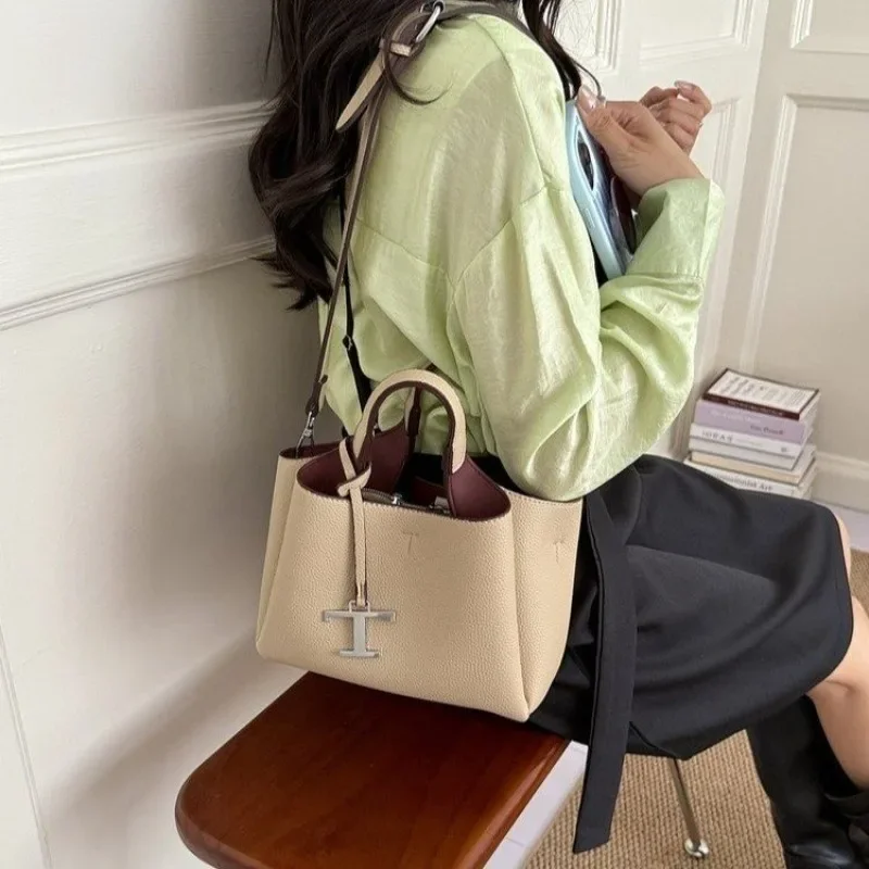 プレミアムレディーストートバッグ、ファッショナブルなレザーク - Women Bags Premium Brands のレビューと価格