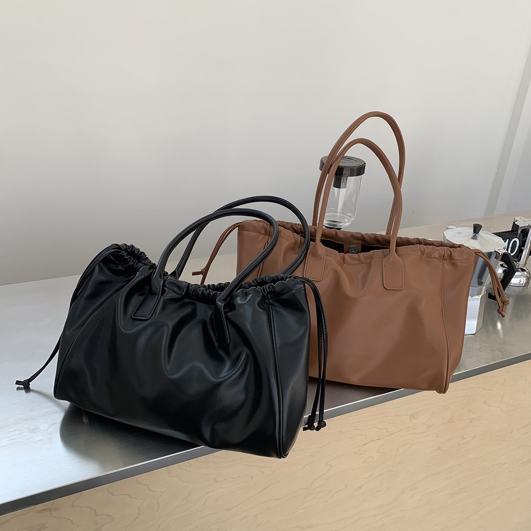 高級デザイナーの大容量トートバッグ、巾着クラウドデザインハン - Women Bags With Wallet のレビューと価格