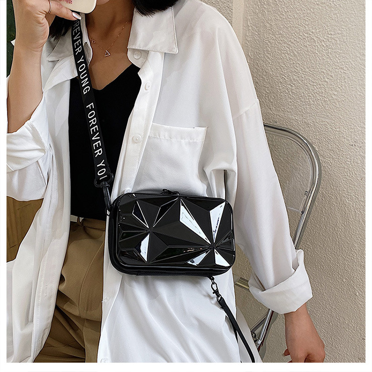 新型7インチPC Lage小型スクエアハードシェルバッグ レ - Women'S Elle Bags のレビューと価格