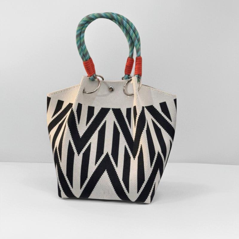 ホットセール中！スタイリッシュなプリントと丈夫なハンドルが特 - Women Bags Sale のレビューと価格